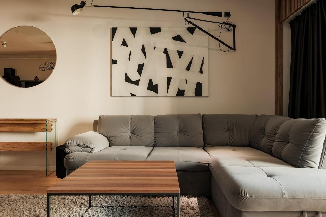 Nest Inn Stiletto Apartment Cluj-Napoca Extérieur photo