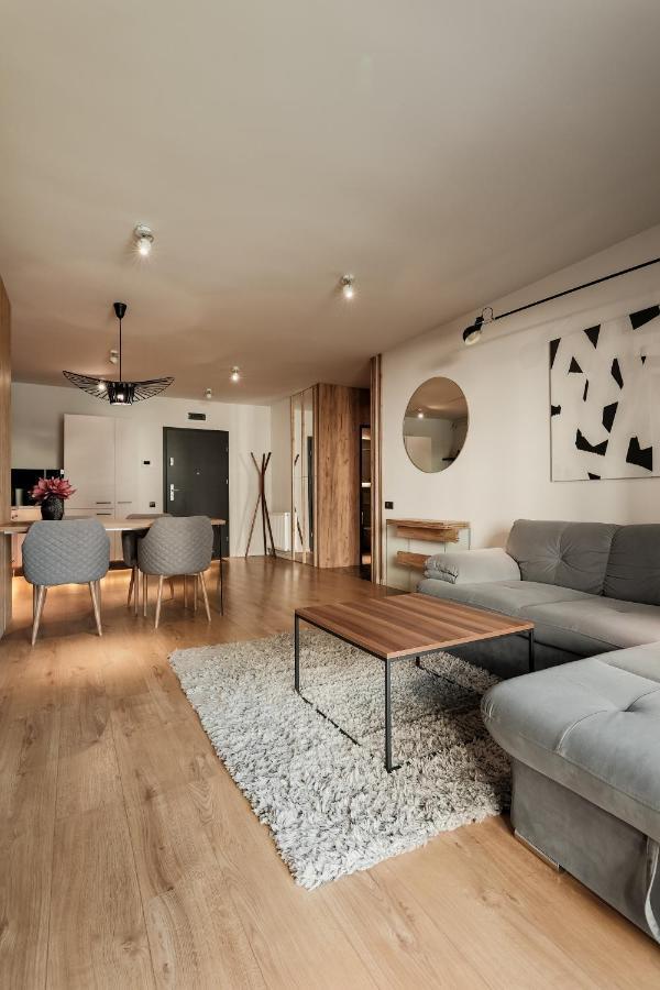 Nest Inn Stiletto Apartment Cluj-Napoca Extérieur photo